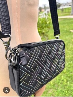 Lug Super Coupe Snowman Trees Convertible Crossbody RFID Travel Lightweight NWT